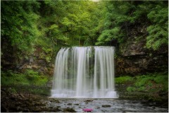Wasserfall, Sgwd Yr Eira, in einer Langzeitbelichtung aufgenommen, Nicole Reimer Fotografie