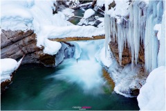 Winter in der Breitachklamm, Schnee und Eis an einem kleinen Wasserfall Nicole Reimer Fotografie