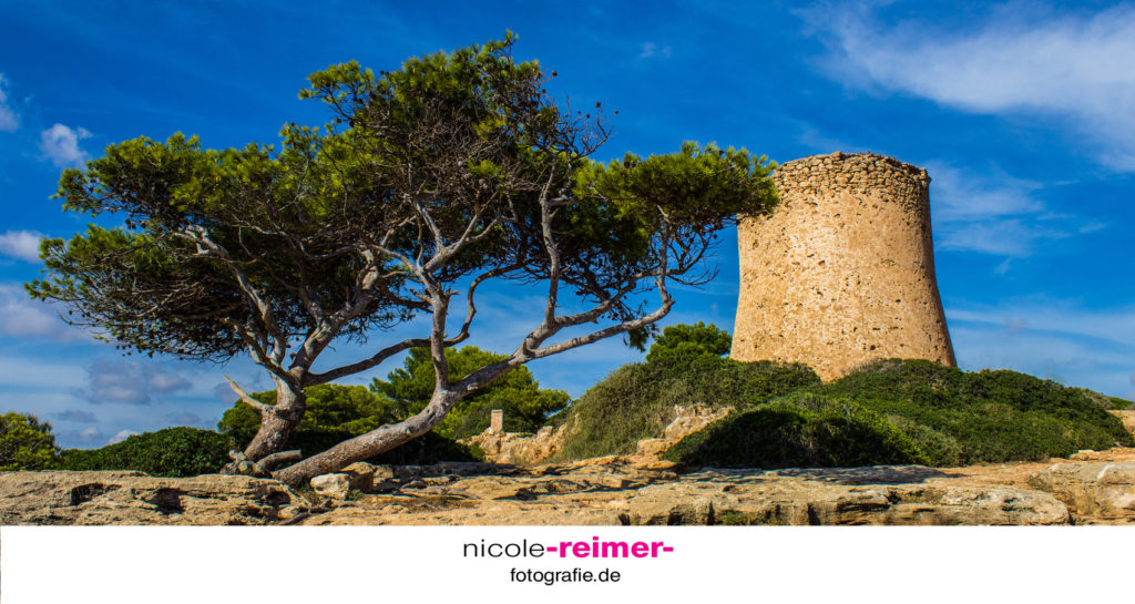 Turm bei der Cala Pi - Nicole Reimer Fotografie