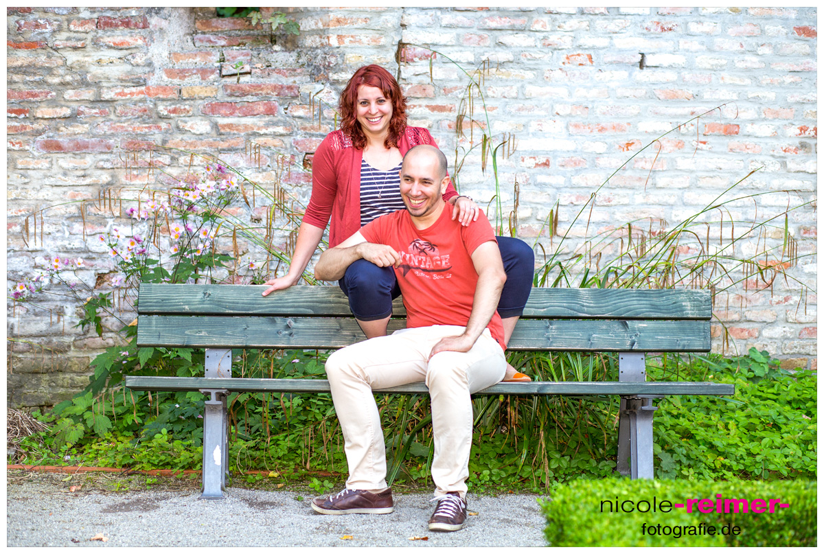Engagementshooting im Kräutergarten Augsburg